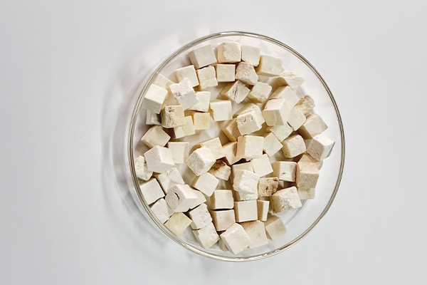 多功能净化柱-液相色谱法测定茯苓中黄曲霉毒素含量