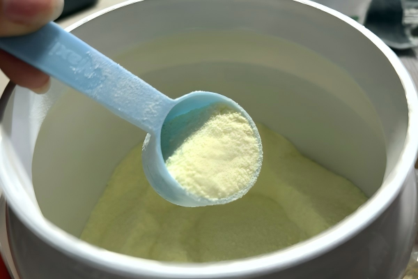Determination of aflatoxins in milk powder by multifunctional purification column and liquid chromatography